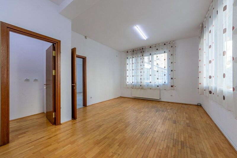 Iancului, Ferdinand, 100mp, parter inalt